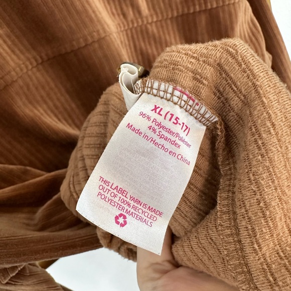 No Boundaries Shacket - Picture 5 of 5